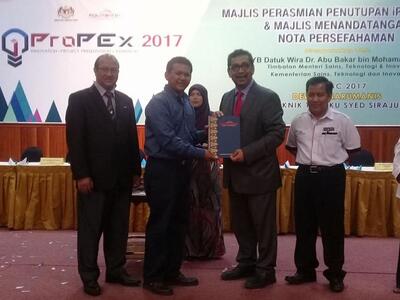 iProPEx 2017 MoU signing